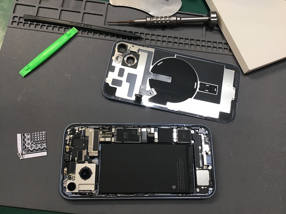iPhone14Plusならデータそのまま修理可能なスマホ修理工房港北TOKYU S.C.店へ！